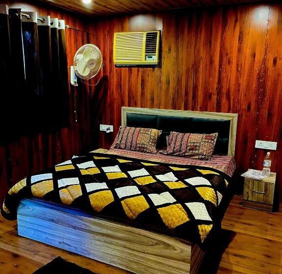 בית מלון כפרי O Royal Tree Cafe And Resort