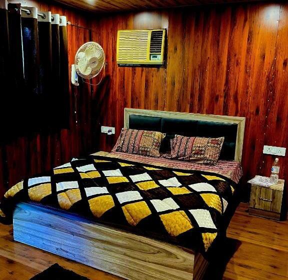 בית מלון כפרי O Royal Tree Cafe And Resort