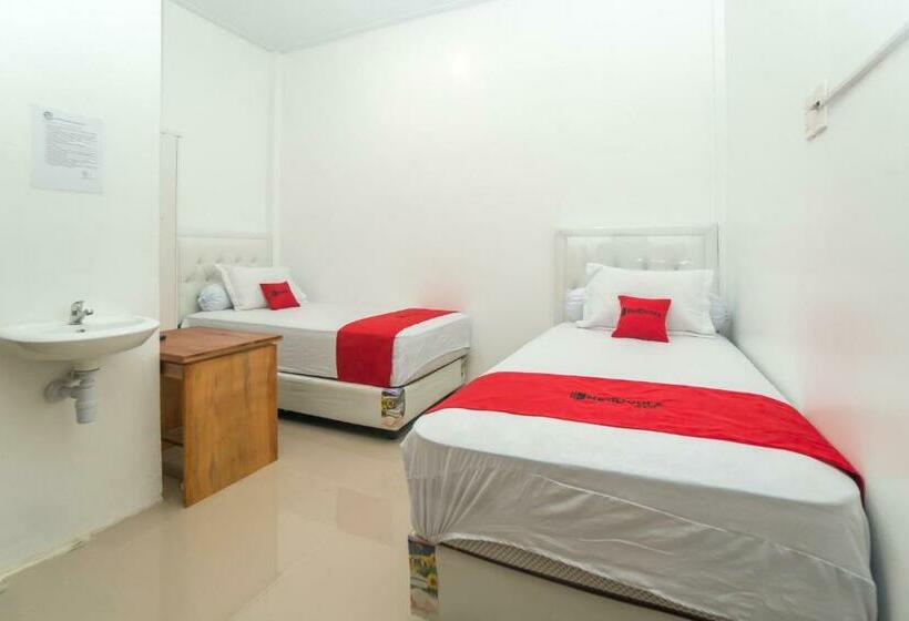 ホテル Reddoorz Syariah Near Pelabuhan Ulee Lheue Banda Aceh