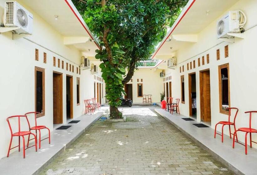 فندق Reddoorz @ Umbul Ponggok Waterpark Klaten