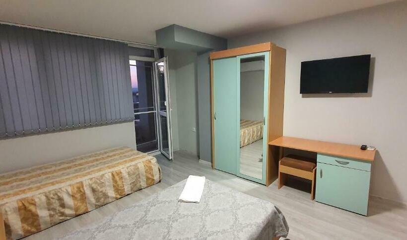 ペンション нашата къща Our House