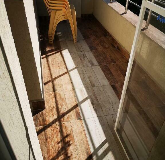 ペンション нашата къща Our House