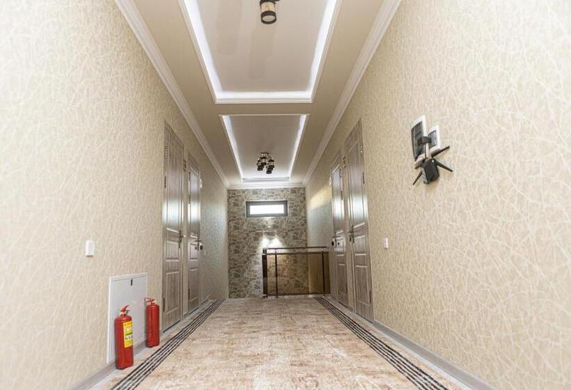 ペンション Ahmad Guest House