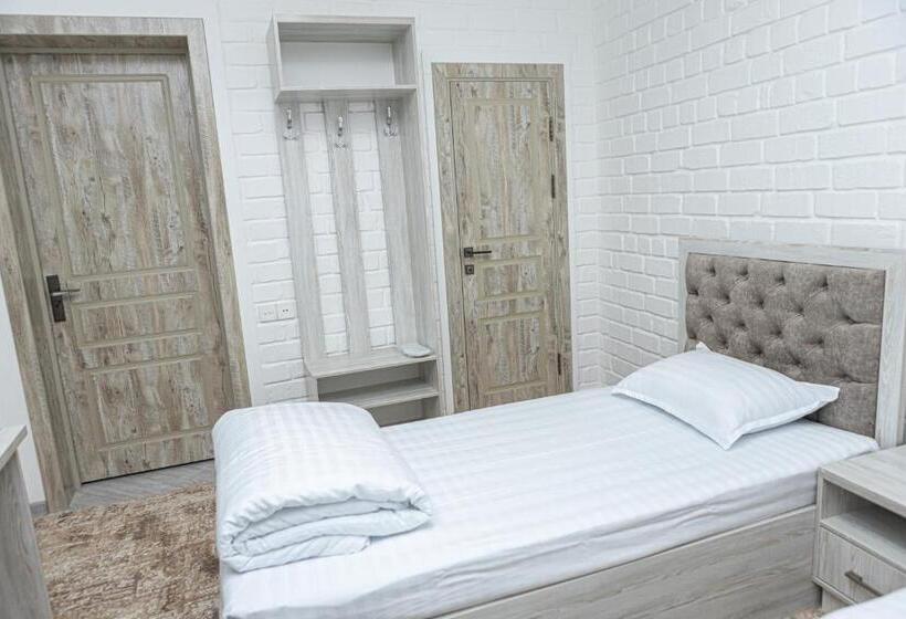 ペンション Ahmad Guest House