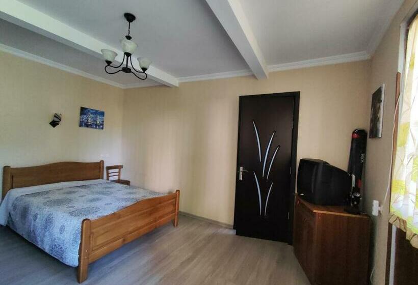 پانسیون Shio Home