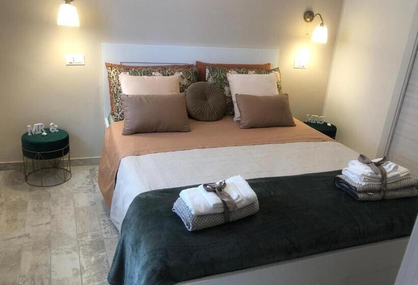 פנסיון Solidea House