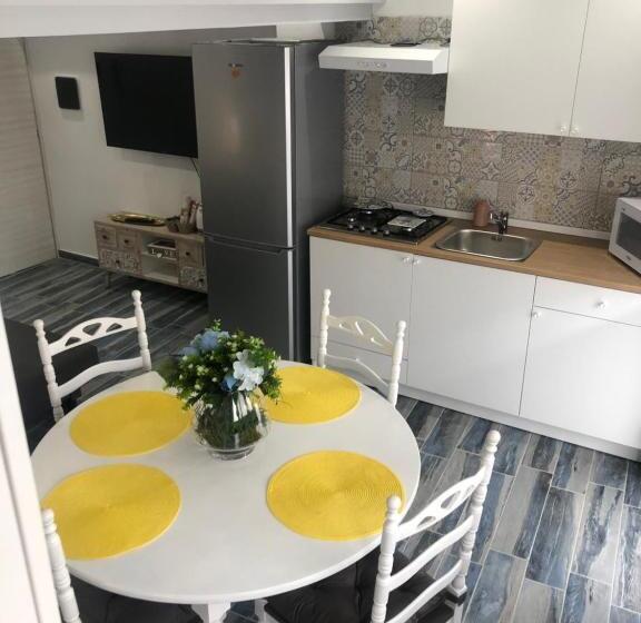 פנסיון Solidea House