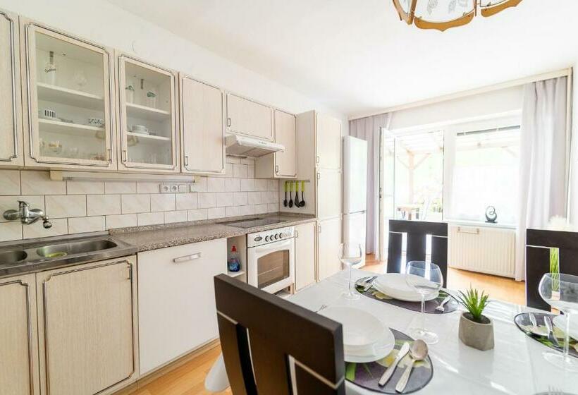 Reneček Rekreační řadový Dům S Vyhlídkou Na Libín