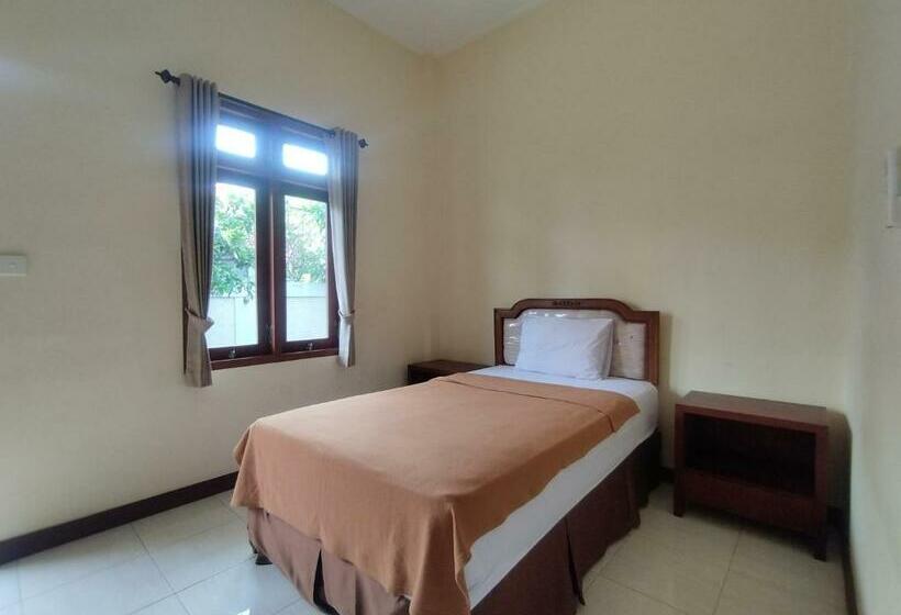 Adi Pelita Sari Bali