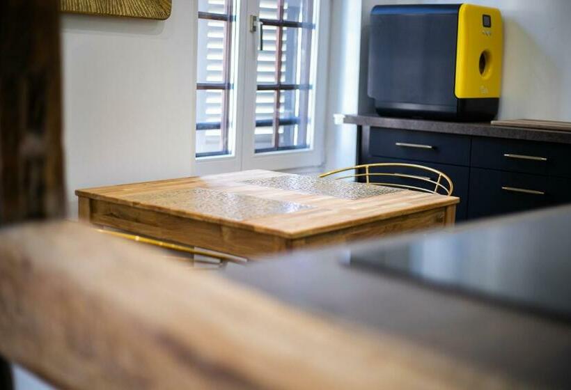 Appartement De La Noblesse   Designed By C.m