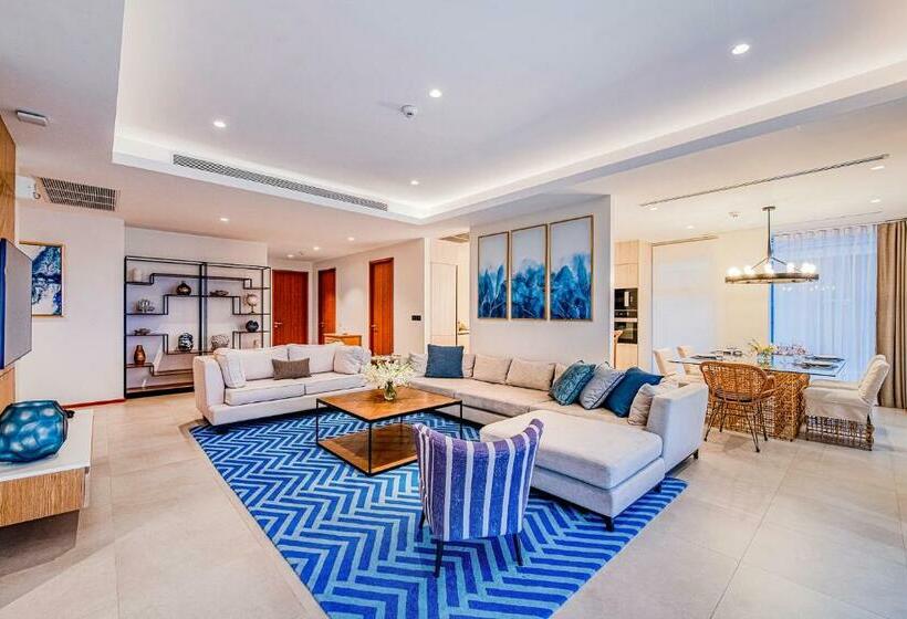 Beachfront Residences   Stunning Sea And Lake View