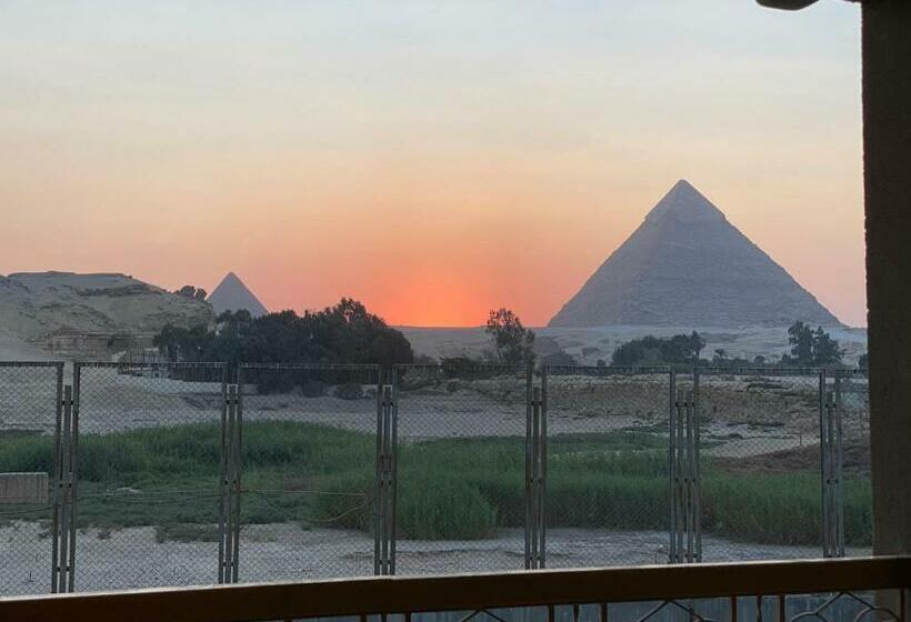 Bed and Breakfast Fayed Pyramids View