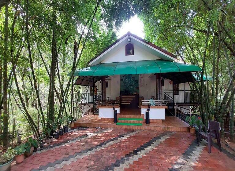 ベッドアンドブレックファースト Misty Morning Resorts Wayanad