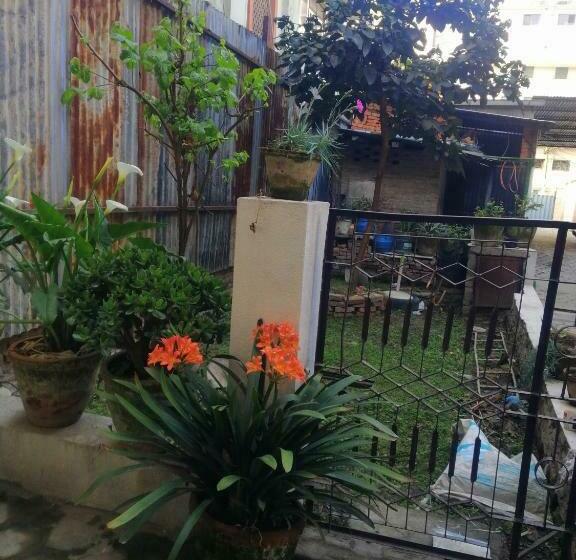 مبيت وإفطار Newa Home