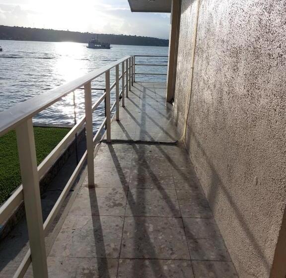 Bella Casa A La Orilla Del Lago & Estacionamiento