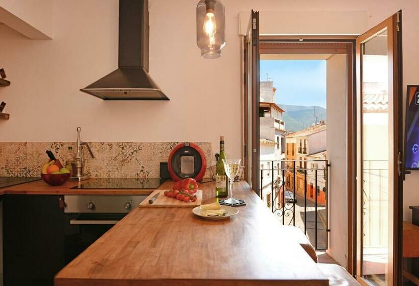 Castle Apartment By Nras