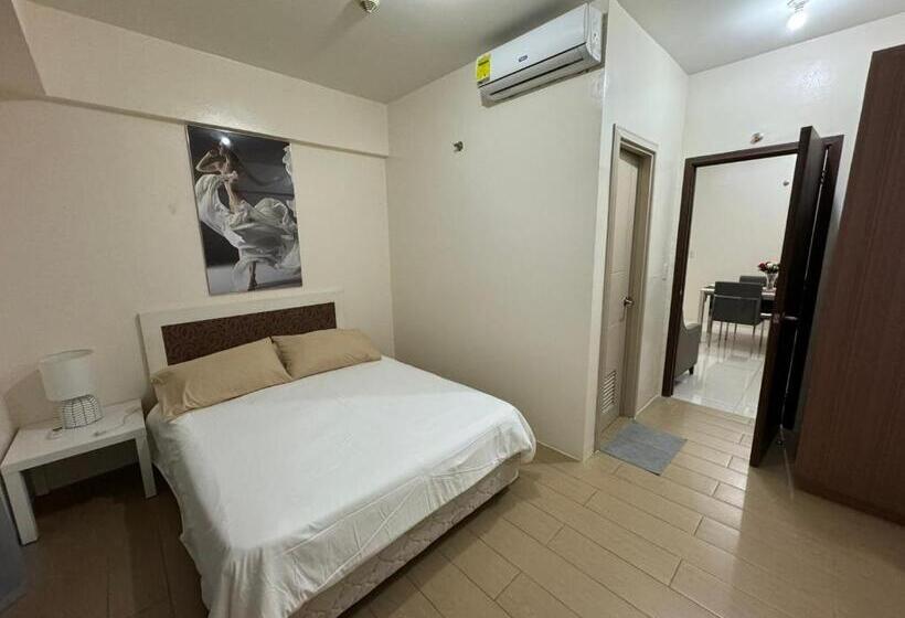 150 Newport Boulevard