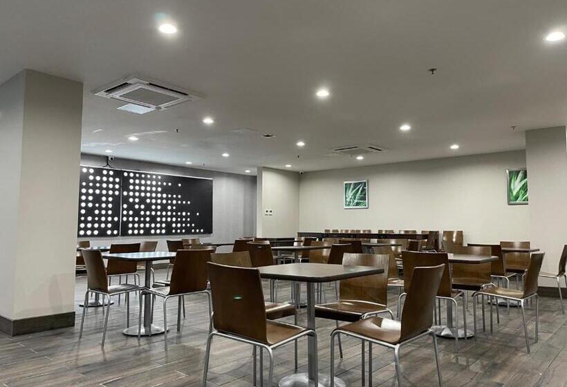 酒店 Days Inn By Wyndham Bronx Nyc