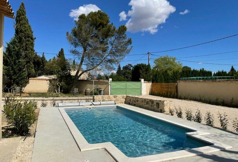 Les Célestins   Villa En Provence