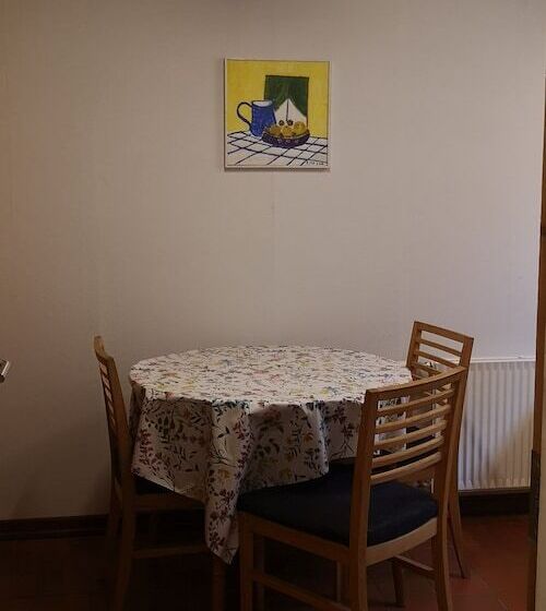 Apartment In Selatrað   Free Parking