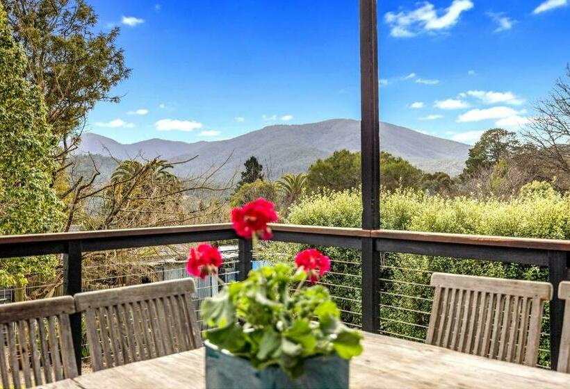 Old Fernshaw Cottage