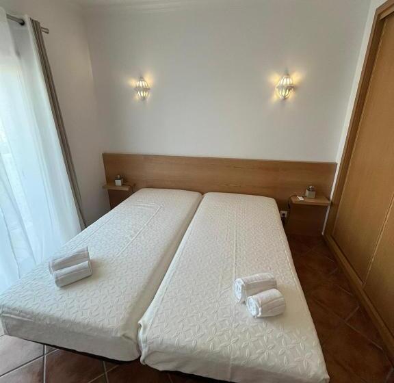 Parra Home Holidays   Close To Galé Beach