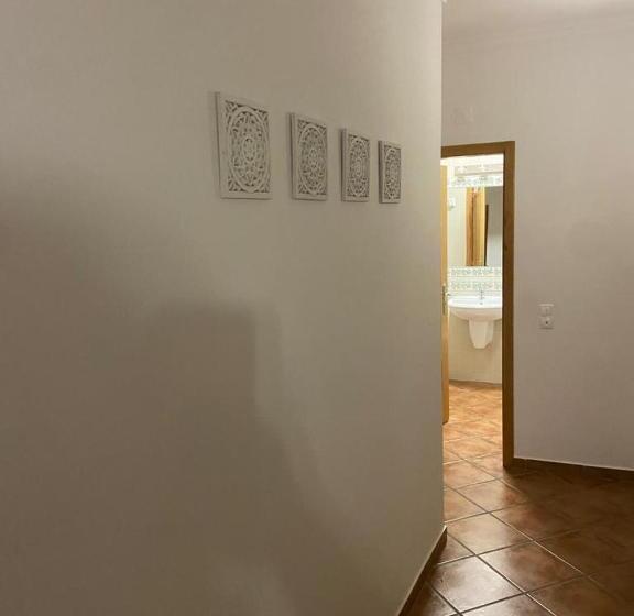 Parra Home Holidays   Close To Galé Beach