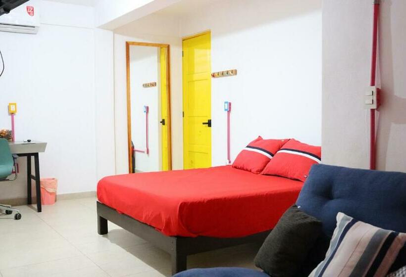 펜션 Casa Mandarine , Amazing Private Rooms W Balcony, Rooftop, Hammocks, Ac, Smartv, 100mbs!