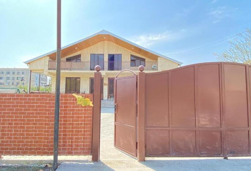 پانسیون Andro S Guesthouse