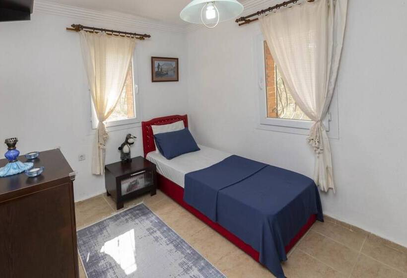 Splendid Villa Surrounded By Nature Near Milas Bodrum Airport