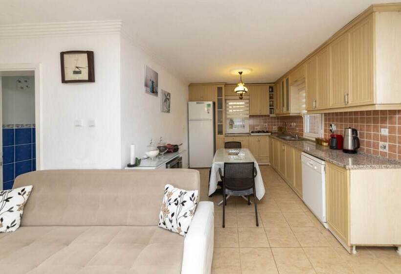 Splendid Villa Surrounded By Nature Near Milas Bodrum Airport