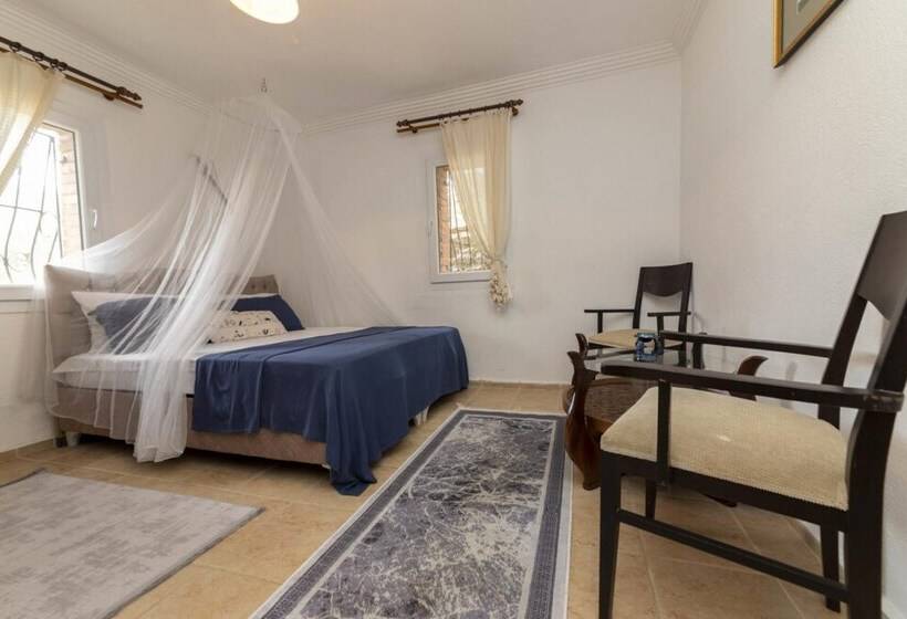 Splendid Villa Surrounded By Nature Near Milas Bodrum Airport