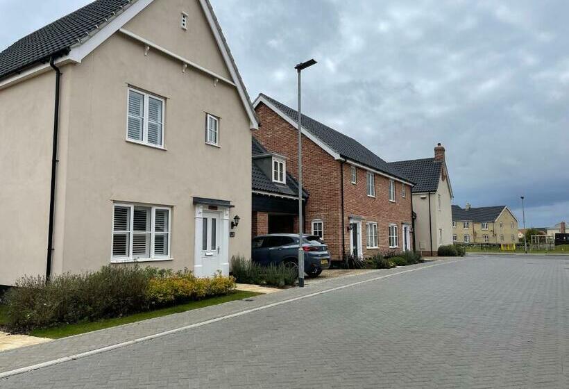 The Sandy House, Leiston