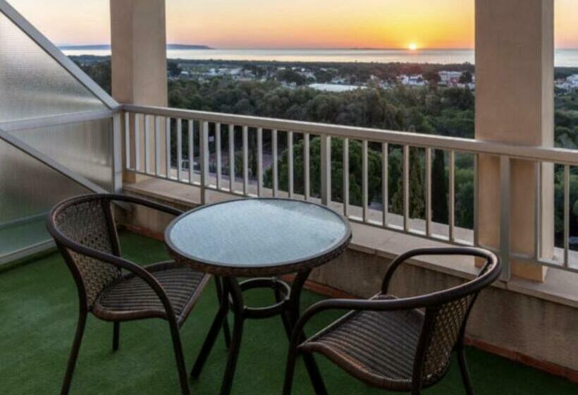 Albergue Costa Blanca Explore