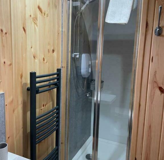 Allt Yelkie Pod Aon, Earlish