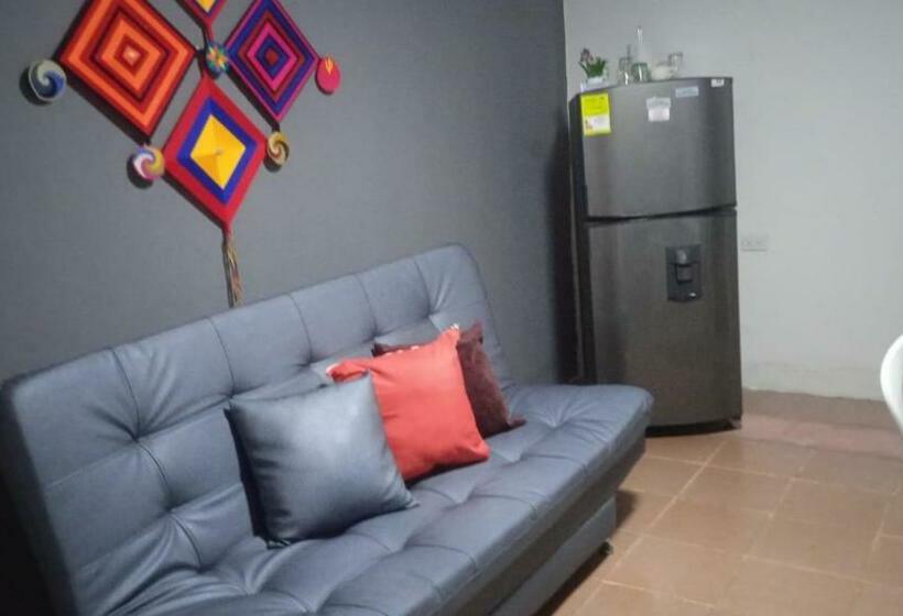 Apto #5 Cómodo Y Acogedor En Lugar Estratégico