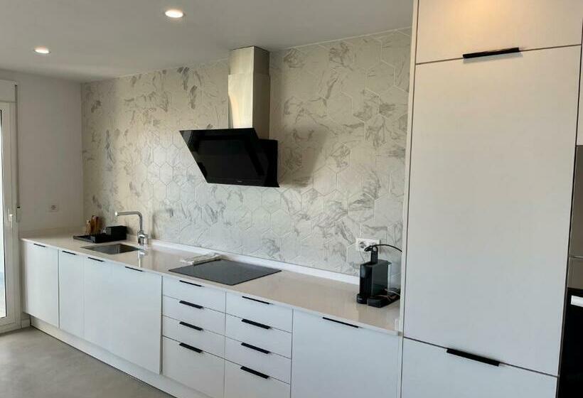 Beautiful Penthouse With Pool And Wonderful Beach View