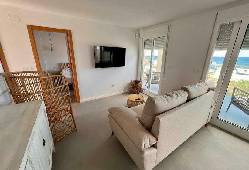 Beautiful Penthouse With Pool And Wonderful Beach View