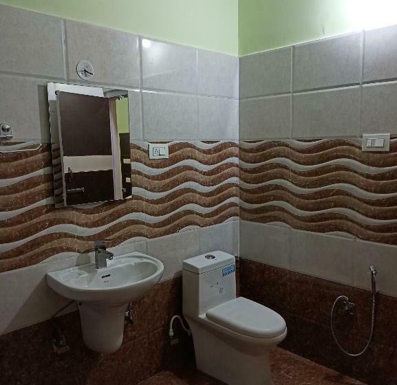 Bed and Breakfast Chaman Basera