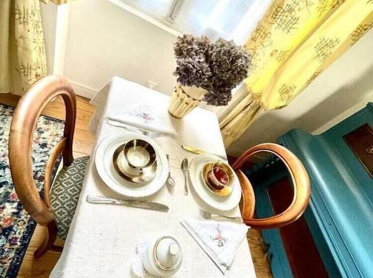 Bed and Breakfast Auberge La Maison B