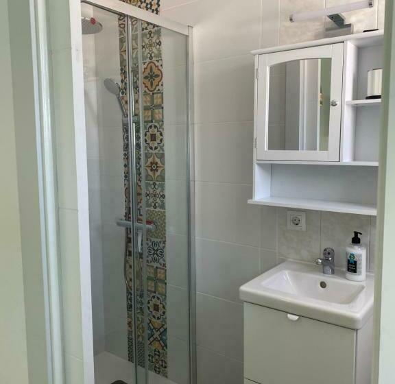 Countryside House With Sea View Near The Beach