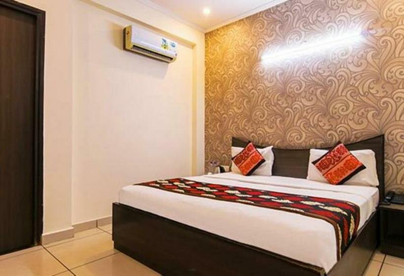 Fabhotel Gazelle Inn