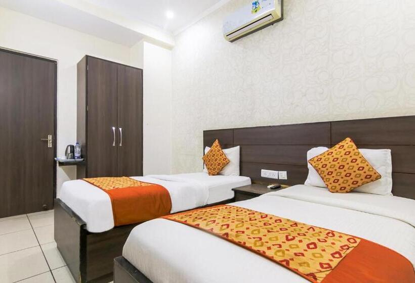 Fabhotel Gazelle Inn