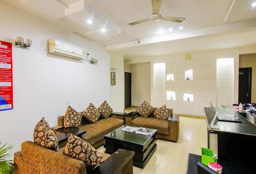 Fabhotel Gazelle Inn