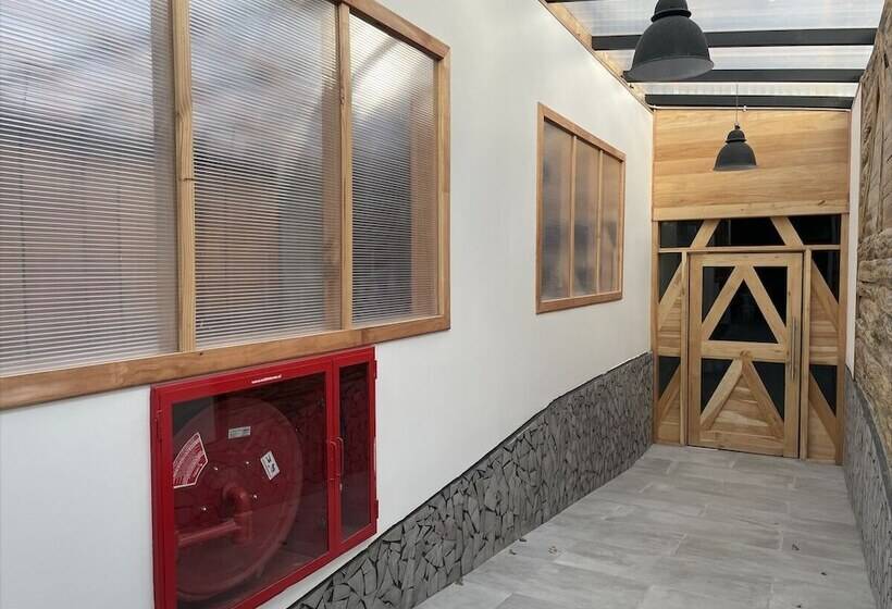 בית מלון כפרי Big Sur