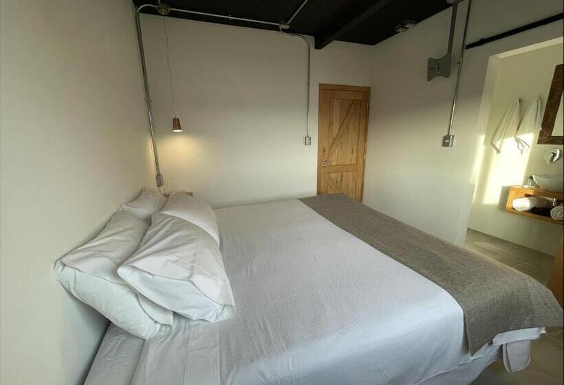 בית מלון כפרי Big Sur