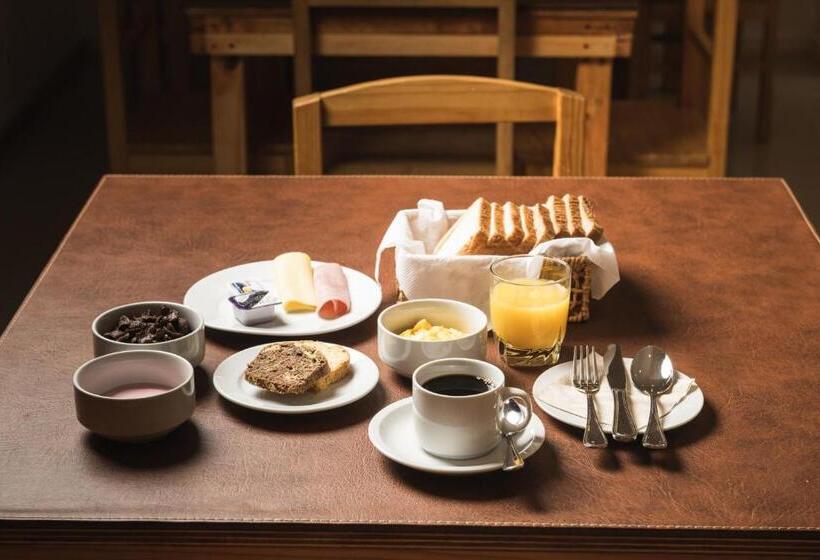 בית מלון כפרי Big Sur