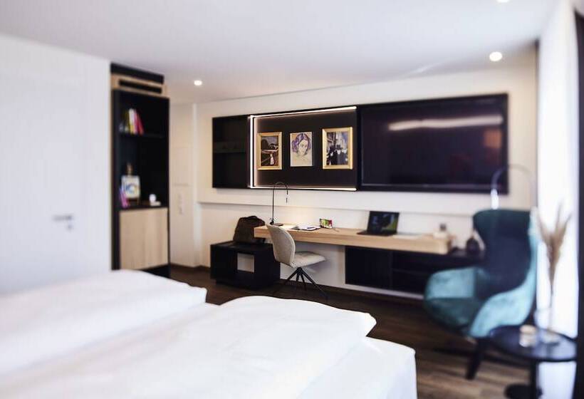Design  Und Kunsthotel München