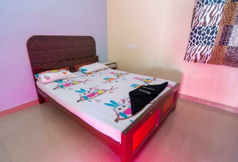 בית מלון כפרי Dwarka Residency