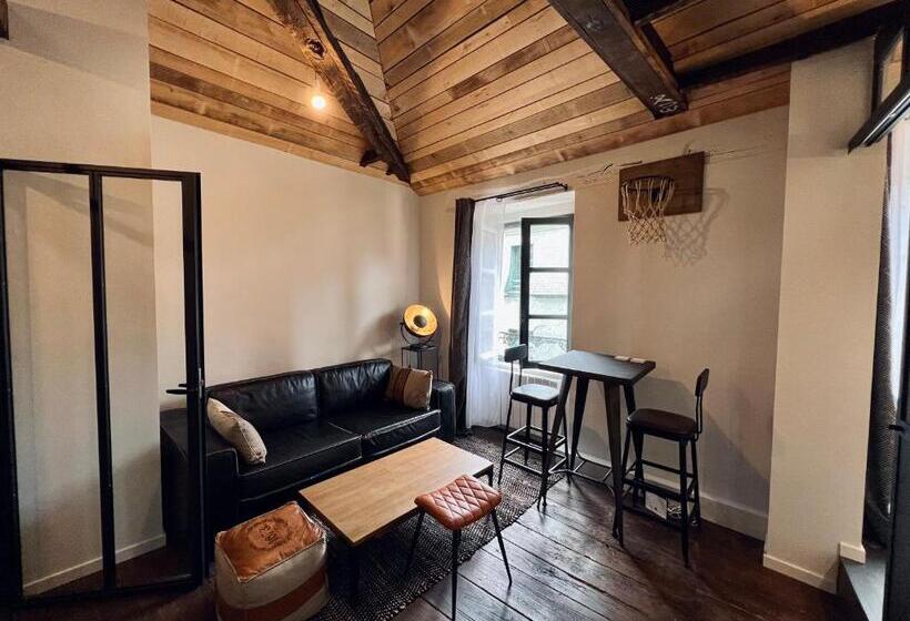 בית מלון כפרי Les Suites De La Tour D Embas